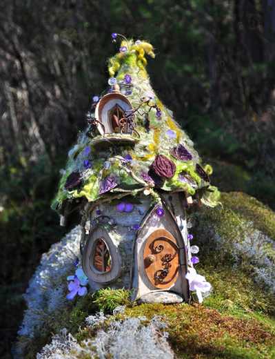 Environmental Art: Sally J. Smith's Fairy Houses