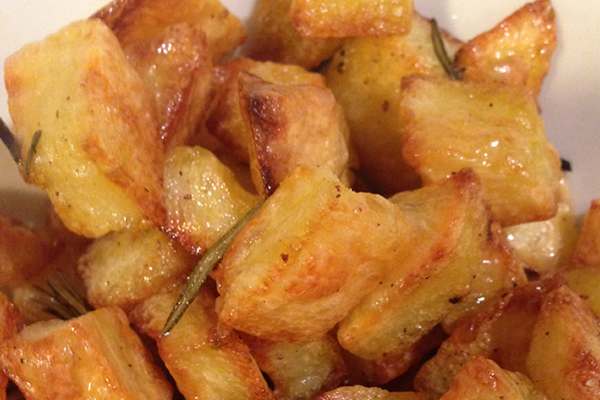 Pommes de terre au four : recettes pour les rendre croustillantes, gratinées ou farcies