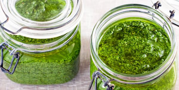 Zucchini pesto: how to prepare it and use it beyond pasta