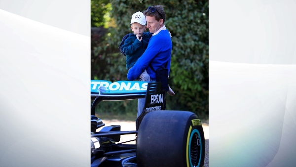 Hamilton takes his F1 car to the home of a terminally ill child