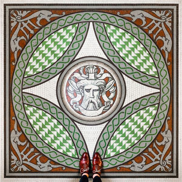 Los extraordinarios mosaicos que colorean los suelos ingleses (FOTO)