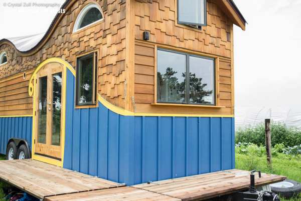 Tiny House: the old caravan turns into a house for four people (PHOTO)