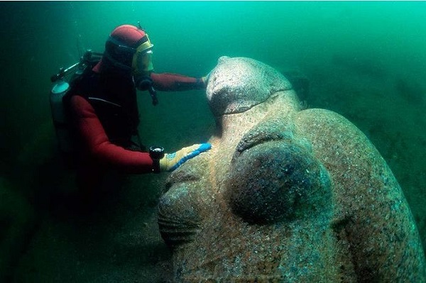 A Atlântida do Egito: estátuas gigantescas, joias antigas e hastes repousadas no fundo do mar