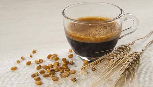 Si te han prohibido el café, aquí hay 10 bebidas alternativas que no harán que te arrepientas de tu taza de la mañana.