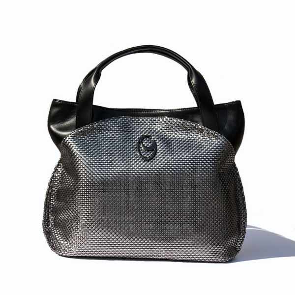 Origin: 100% vegan, cruelty-free and Made in Italy handcrafted bags