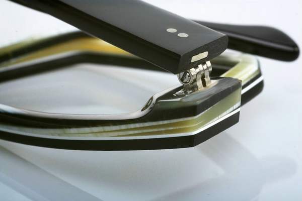 Vinylize: gafas de moda a partir del reciclaje de vinilos antiguos