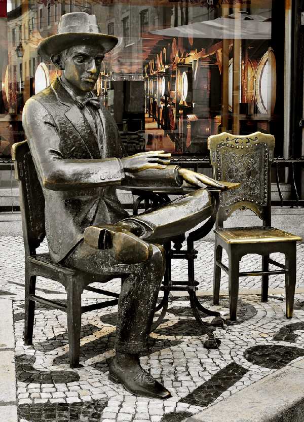 Fernando Pessoa, historia, obras y frases más bellas del inquieto escritor