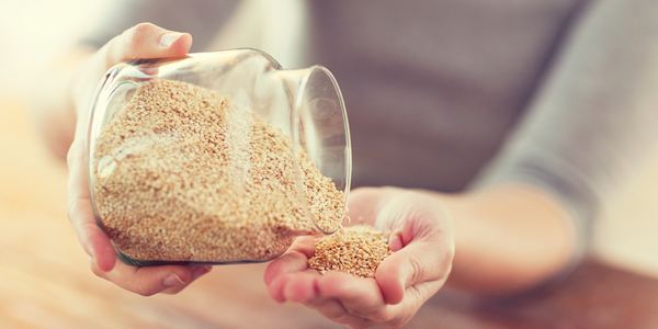 Cómo y por qué debes lavarte la cara con quinoa y 3 recetas para empezar a hacerlo