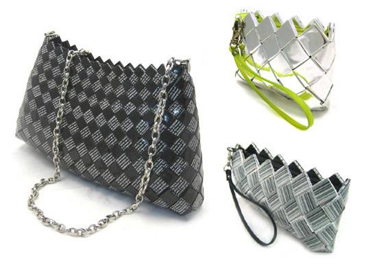 Sacs, ceintures et vêtements éco-mode issus du recyclage créatif d'emballages de bonbons et de chewing-gums