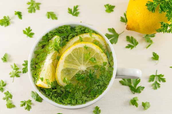 Water and lemon: 10 variations for weight loss