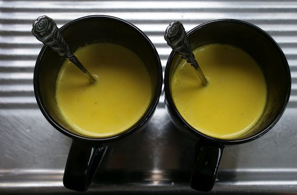 Golden Milk: la receta original y 10 variaciones de golden milk con cúrcuma