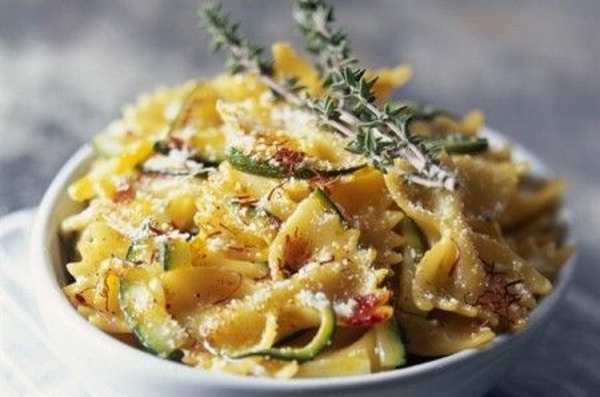 Pasta does not make you fat, on the contrary! Consumed in moderation, it reduces the waistline