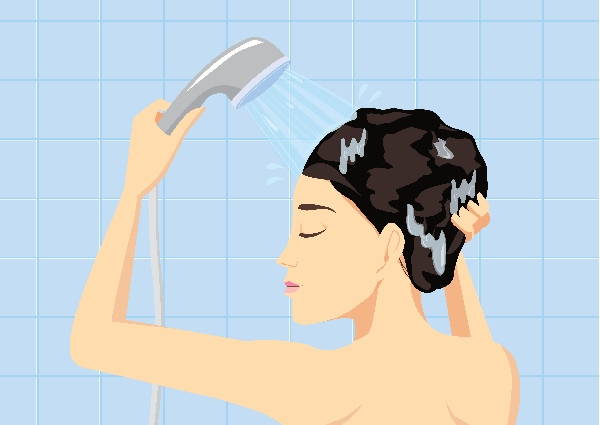 Chute de cheveux : causes, types, comment la prévenir et remèdes efficaces