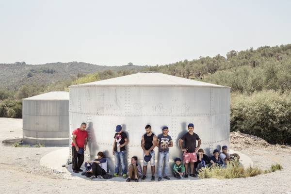 Restons humains : les images touchantes de réfugiés et migrants rêvant d'Europe (PHOTO)