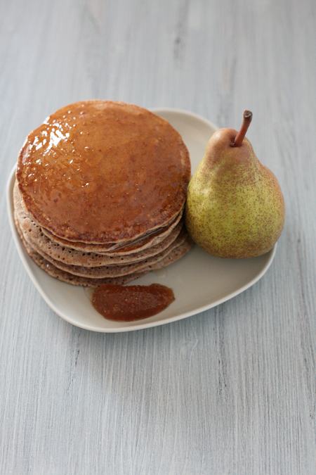 Wholemeal pancakes with pear jam and cinnamon