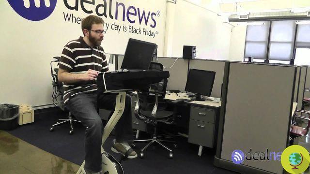 Modern paradoxes: the wheel for exercising in the office (video)