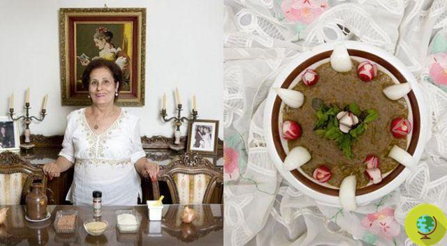 The cuisine of all the grandmothers of the world: the photos of Gabriele Galimberti