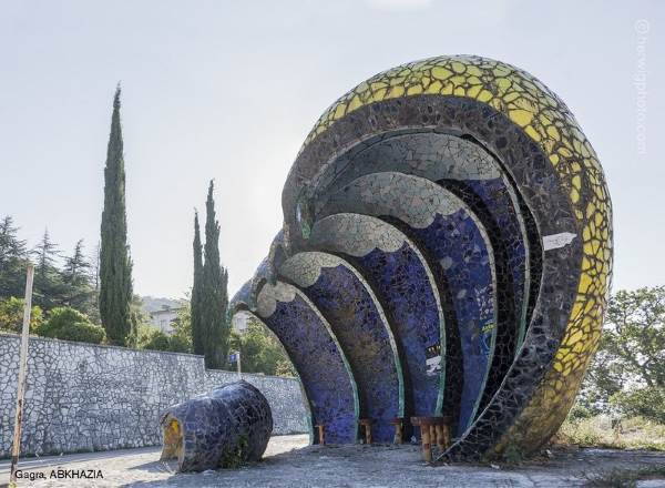 The extravagant beauty of the former Soviet Union bus stops