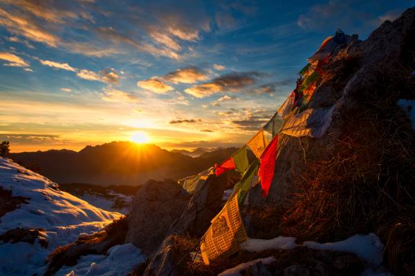 Bandeiras tibetanas: jogando sementes ao vento para fazer o céu florescer