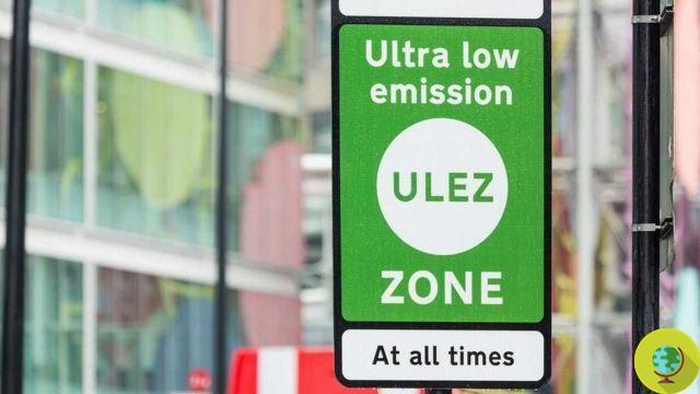 Londres introduz o super imposto para carros poluentes: mais de 20 libras para dirigir no centro