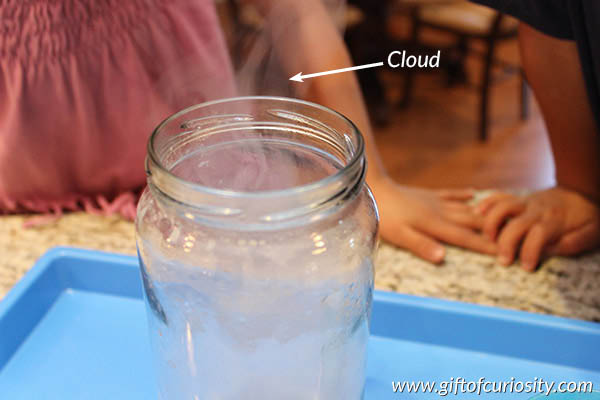Nuvens em uma jarra (e mais): atividades para crianças que amam o céu