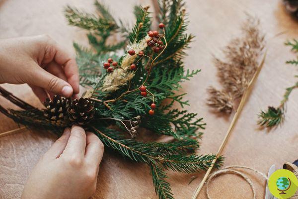 Creative pine cones recycling: it's amazing how many things you can do to add a touch of magic to your home, from wreaths to centerpieces
