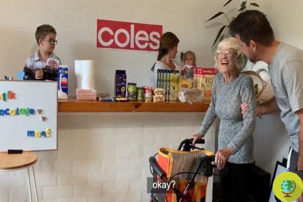 Ils ont installé un supermarché à la maison pendant la quarantaine pour la grand-mère atteinte d'Alzheimer qui veut faire les courses
