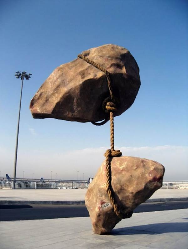 As extraordinárias esculturas que desafiam a força da gravidade