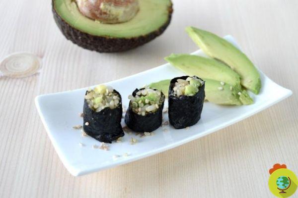 Vegetable sushi: quinoa maki and brown rice [vegan recipe]