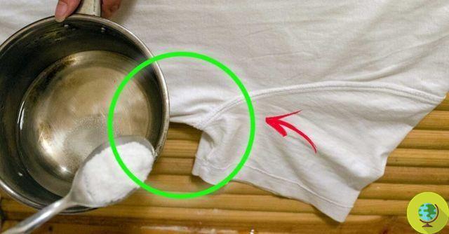 Comment enlever les taches et les odeurs sous les aisselles des vêtements