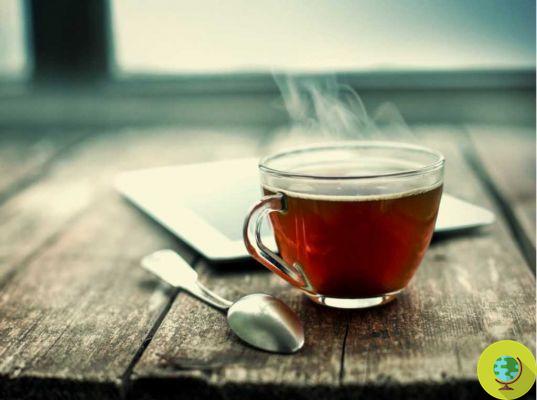 Descobriu um efeito colateral inesperado para mulheres que bebem chá pelo menos 4 vezes por semana