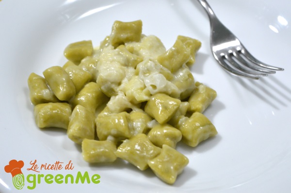 Fresh homemade pasta: the asparagus gnocchi recipe