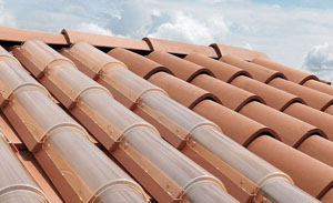 5 telhas solares, fotovoltaicas ou transparentes para produzir energia do telhado