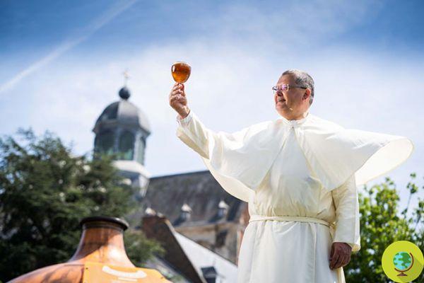 Una antigua cerveza medieval vuelve a producirse gracias a los monjes que encontraron la receta original.