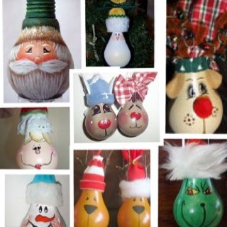 DIY Christmas decorations from recycling old light bulbs