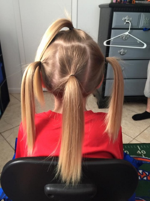 A los 6 años se deja crecer el pelo para ayudar a niños con cáncer