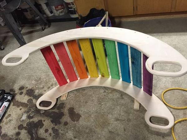 Rainbow Rocker: how to build a wooden swing for children (PHOTO and VIDEO)