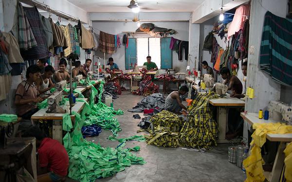 El horror detrás de nuestros jeans: la esclavitud de los niños de Bangladesh (FOTO)