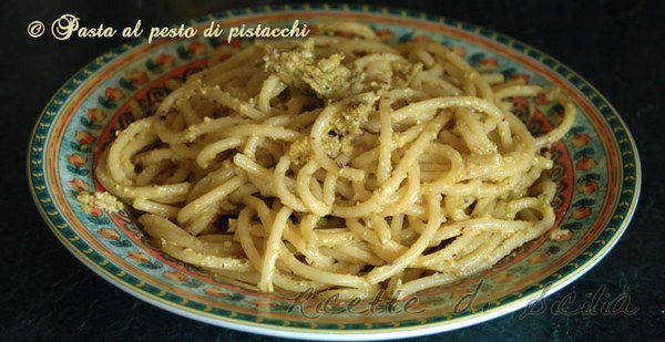 Pistachio pesto: the original recipe and 10 variations