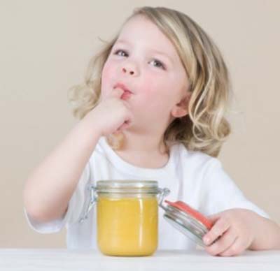 Mel de Manuka: antibacteriano natural também para crianças (mas qual escolher?)