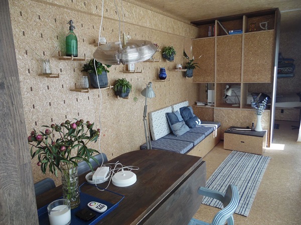The off-grid container house to say goodbye to bills