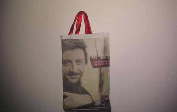 How to make a bag from an old newspaper in 5 minutes