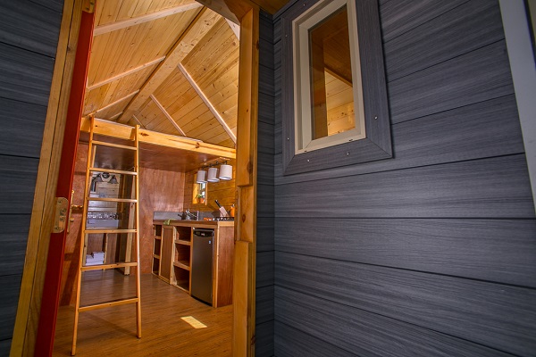 Half / Half: the portable, low-cost tiny house in recycled wood to put wherever you want