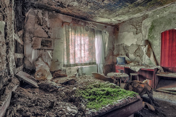 Le photographe qui cherche la beauté dans les bâtiments abandonnés (PHOTO)
