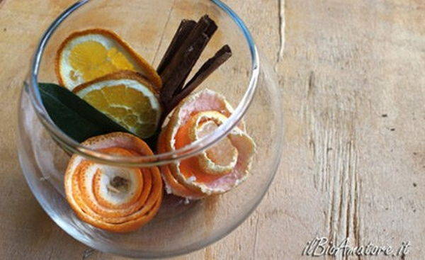 Tips and ideas for reusing orange peels