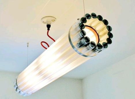 Lâmpadas e lustres: 10 maneiras de iluminar sua casa com objetos reaproveitados