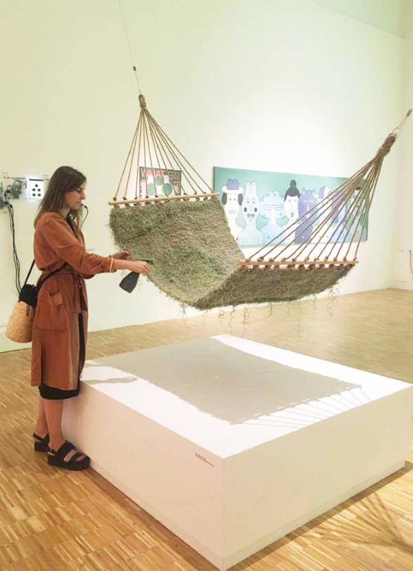Naturalise, the hammock in living fabric made by intertwining plants