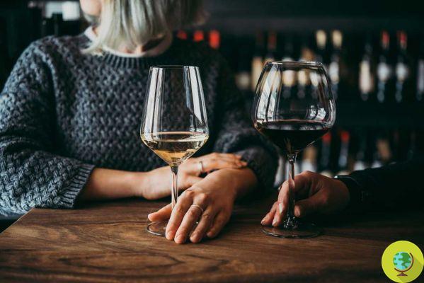 Drinking a little alcohol every week has this unexpected positive effect on your heart