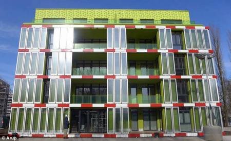 Le premier bio-bâtiment alimenté par des algues à Hambourg