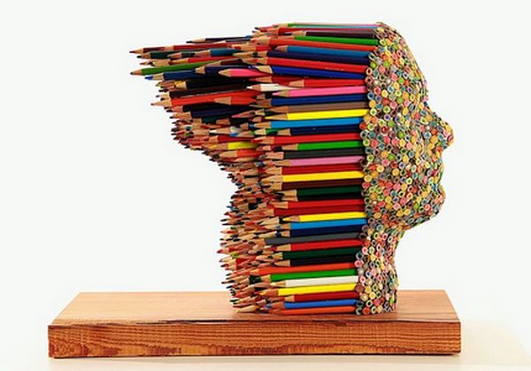 Las fantásticas esculturas realizadas con lápices de colores (FOTO)